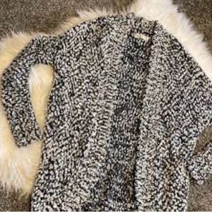 Hollister Marbled Cardigan Sweater Black & White Popcorn Cozy Size M